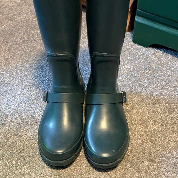 L.L. Bean Wellie Tall Rubber Rain Boots. Size 7 - Picture 4 of 7
